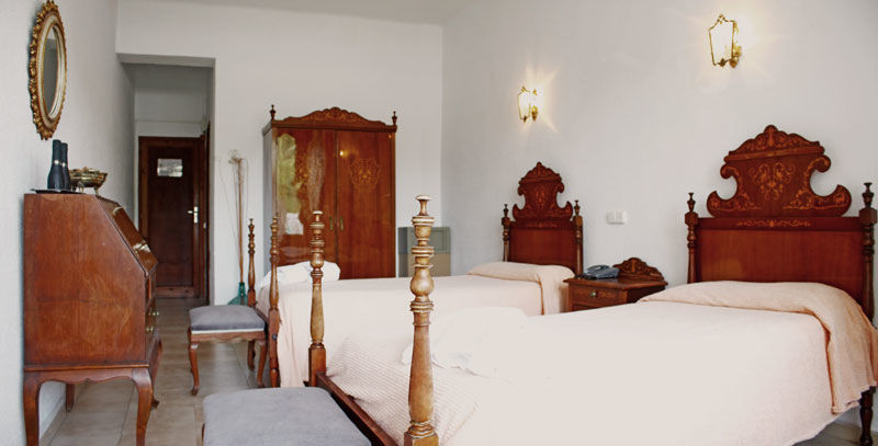 Hotel Gaya Peguera Buitenkant foto